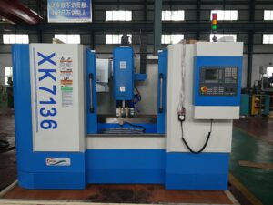 Вертикальный фрезерный станок с ЧПУ модель XK7136